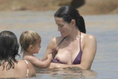 Courtney Cox a la plage :) - courtney cox