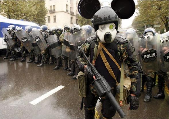 Mickey contre attaque ! - mickey mouse attack