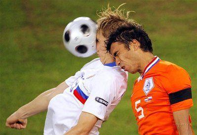 C est violent le football ! - owned