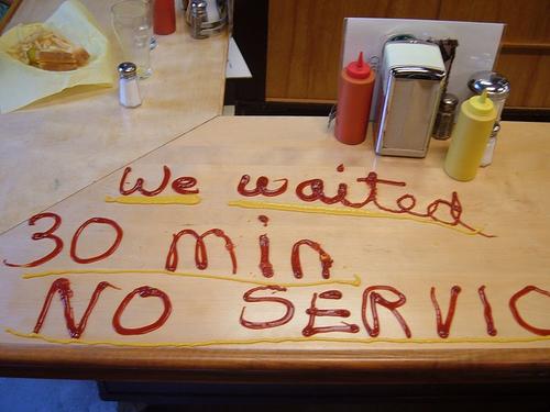Apparament le service etait un peu trop long pour eux - service